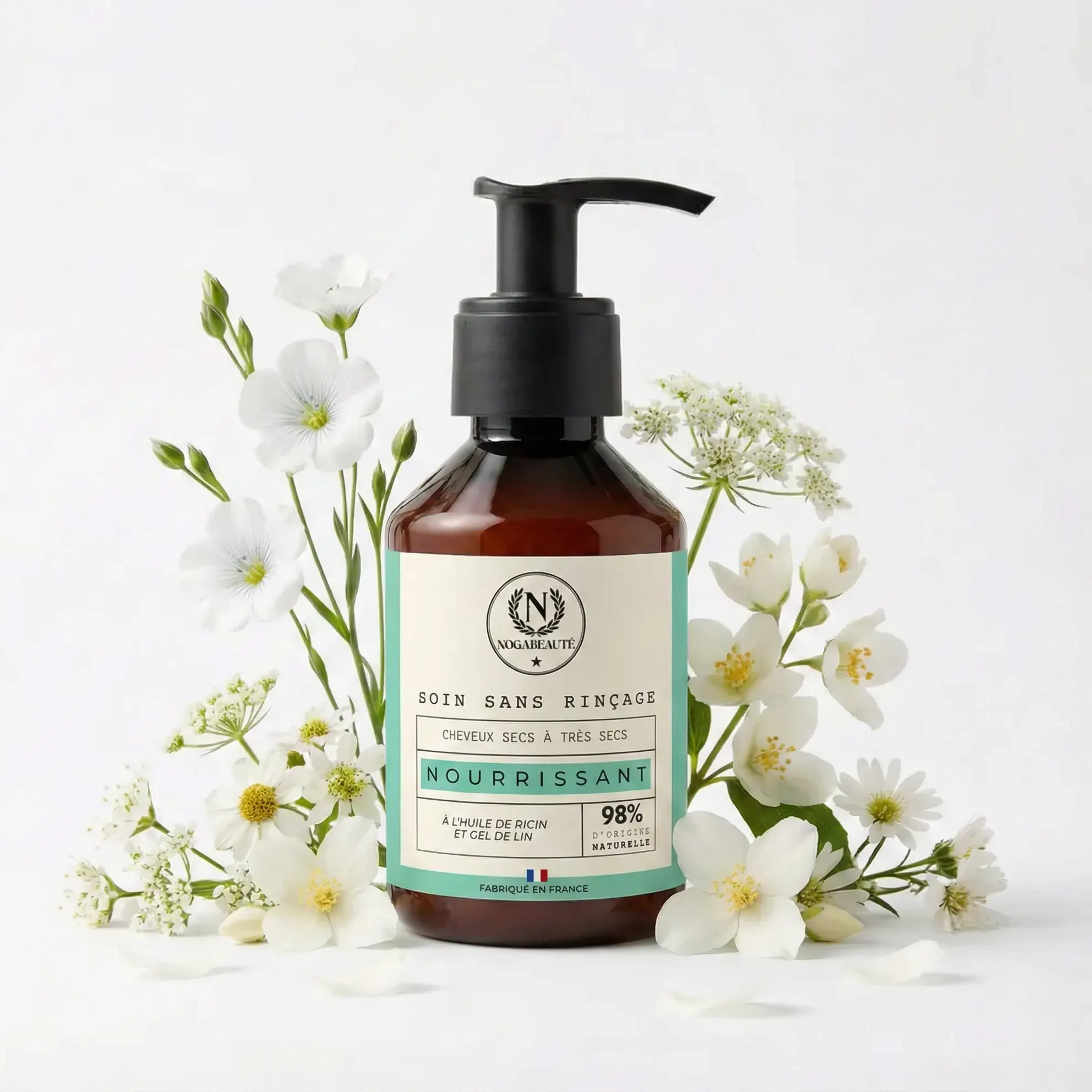 Soin nourrissant cheveux sans rinçage Nogabeauté avec des fleurs blanches
